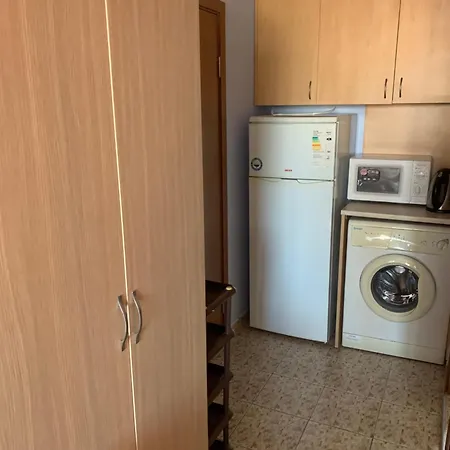 Apartament уютные с бассейном у моря в г.