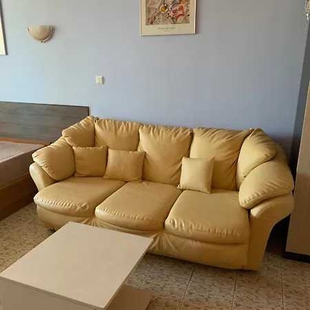 уютные с бассейном у моря в г. サニービーチ